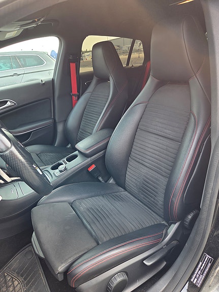 Mercedes-Benz CLA250 5 of 5