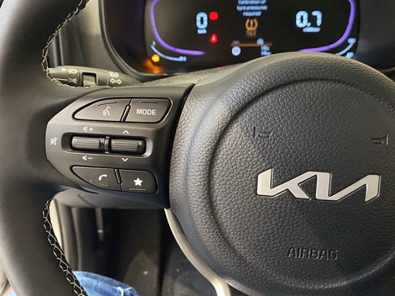 Kia Picanto 10 of 15