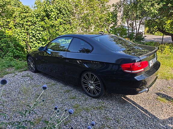 BMW 335d 2 of 5