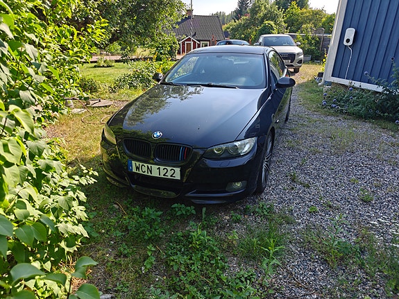 BMW 335d 4 of 5