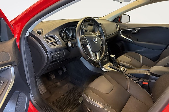 Volvo V40 6 of 12