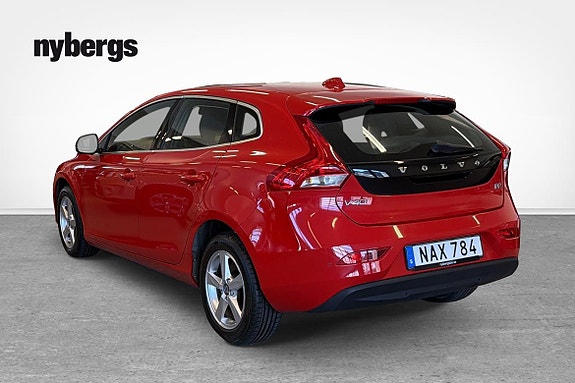 Volvo V40 3 of 12
