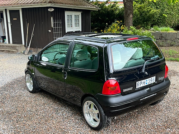 Renault Twingo 9 of 10
