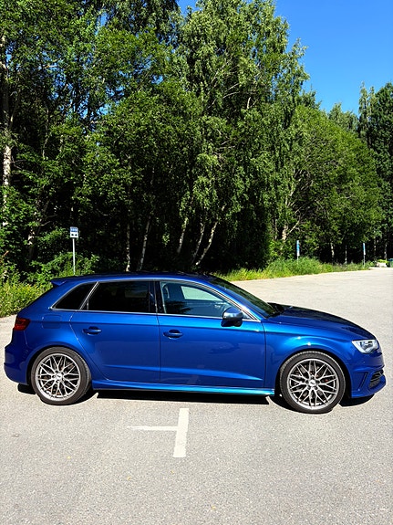Audi S3 3 of 5