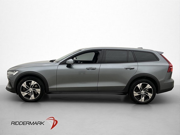 Volvo V60 Cross Country 4 of 5