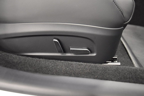 Tesla Model 3 15 of 27