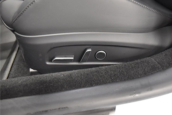 Tesla Model 3 16 of 24