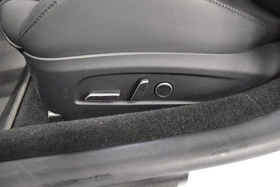 Tesla Model 3 16 of 27