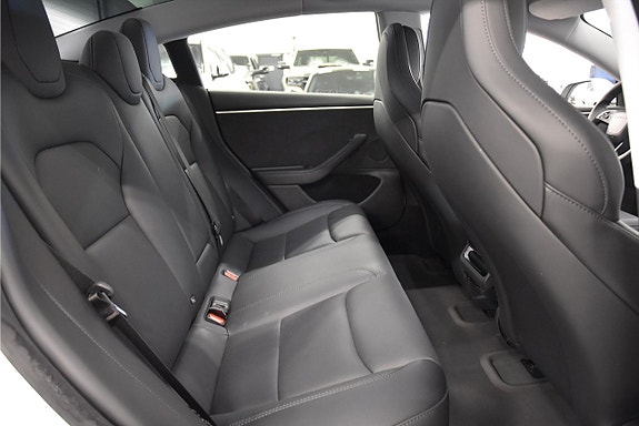 Tesla Model 3 14 of 24