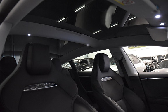 Tesla Model 3 13 of 27