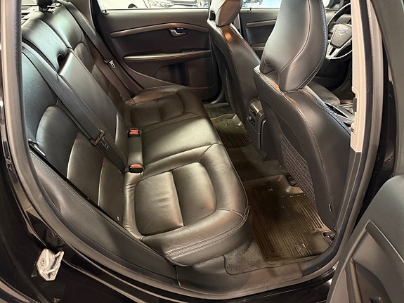 Volvo XC70 6 of 17