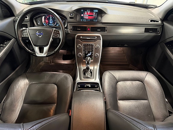 Volvo XC70 7 of 17