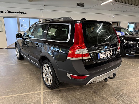 Volvo XC70 4 of 17