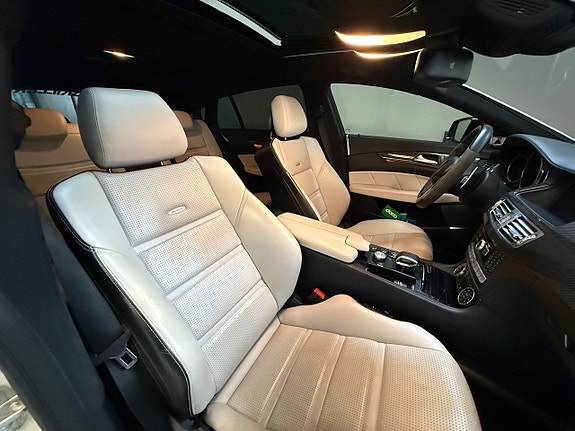 Mercedes-Benz CLS63 10 of 20