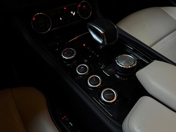 Mercedes-Benz CLS63 15 of 20