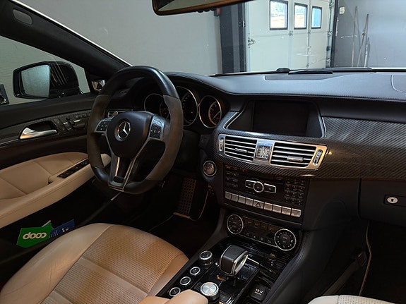 Mercedes-Benz CLS63 12 of 20