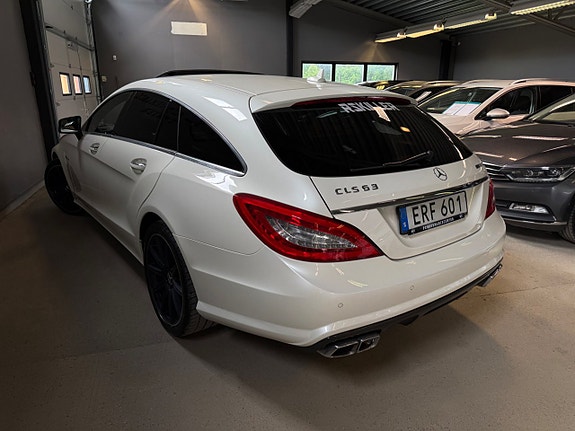 Mercedes-Benz CLS63 7 of 20