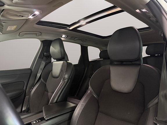 Volvo XC60 9 of 24