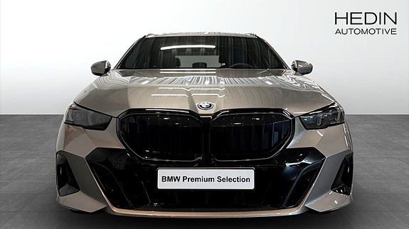 BMW 530e 8 of 14
