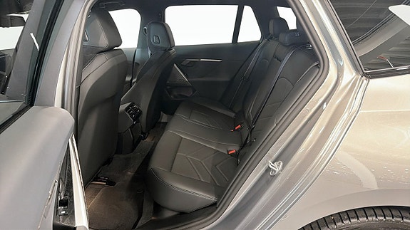 BMW 530e 5 of 14