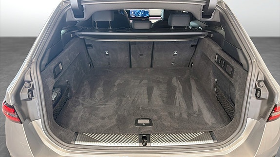 BMW 530e 10 of 14