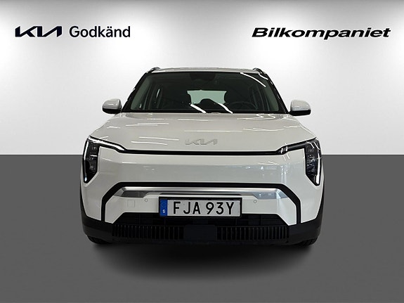 Kia EV3 2 of 5