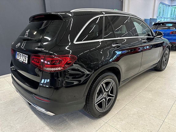 Mercedes-Benz GLC300 e 10 of 24