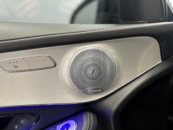 Mercedes-Benz GLC300 e 22 of 24