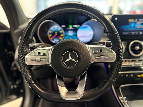 Mercedes-Benz GLC300 e 18 of 24