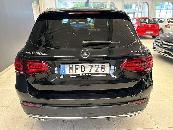 Mercedes-Benz GLC300 e 6 of 24