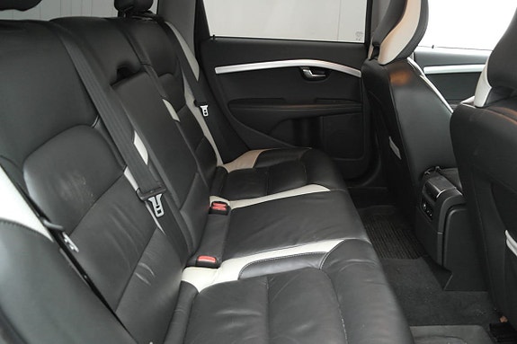 Volvo V70 16 of 26