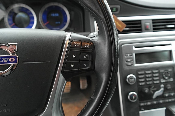 Volvo V70 13 of 26