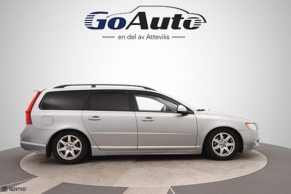 Volvo V70 2 of 26