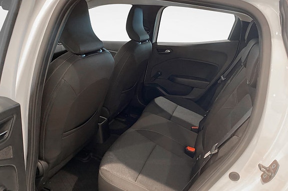 Renault Clio 7 of 10