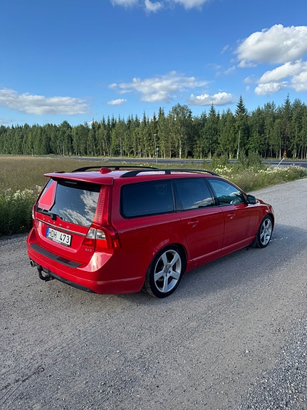 Volvo V70 4 of 11