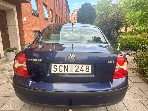 Volkswagen Passat 4 of 5