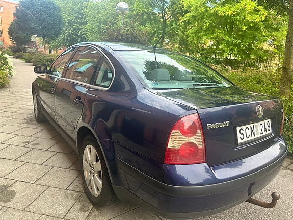 Volkswagen Passat 3 of 5