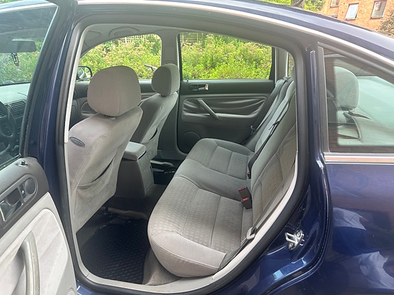 Volkswagen Passat 7 of 8