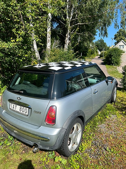 MINI Cooper 3 of 6