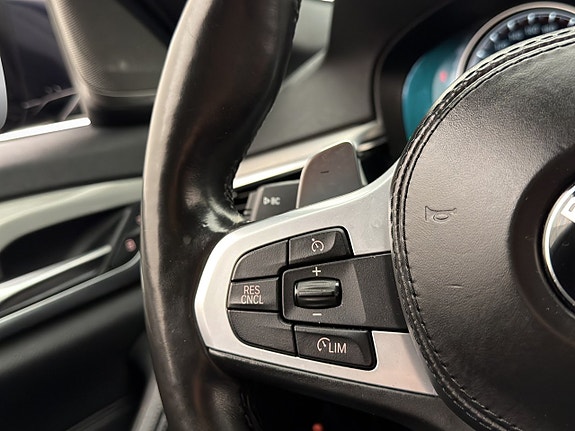 BMW 530e 16 of 30