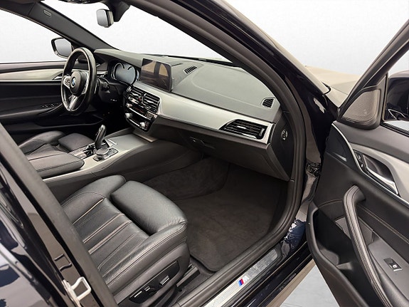 BMW 530e 27 of 30