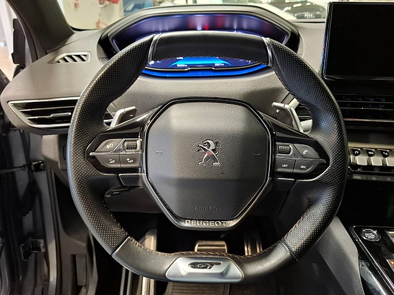 Peugeot 5008 17 of 30
