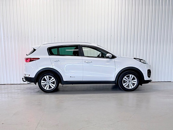 Kia Sportage 2 of 5