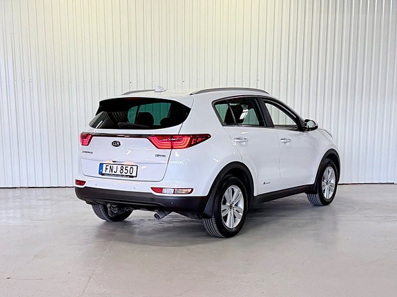 Kia Sportage 3 of 5