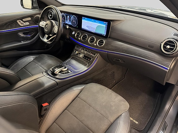 Mercedes-Benz E220 10 of 30