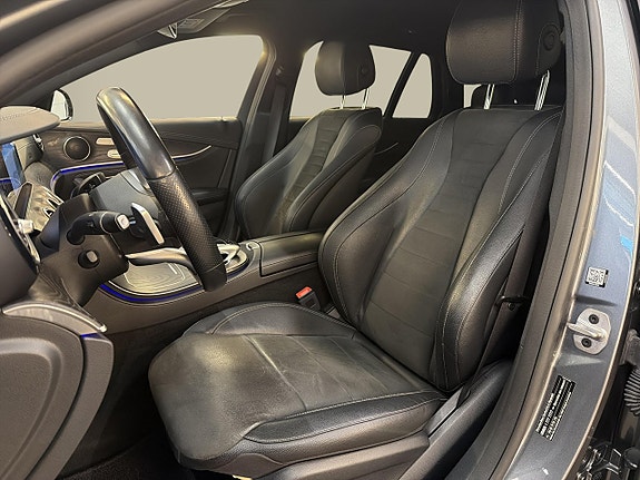 Mercedes-Benz E220 9 of 30