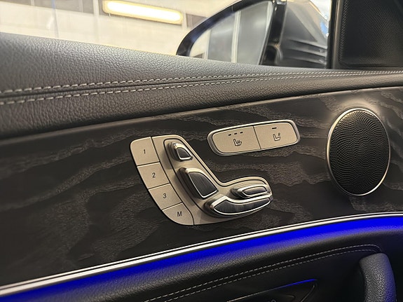 Mercedes-Benz E220 22 of 30