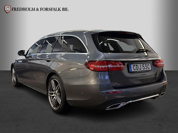 Mercedes-Benz E220 3 of 30