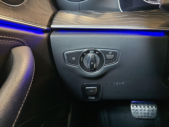 Mercedes-Benz E220 27 of 30