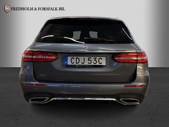 Mercedes-Benz E220 4 of 30